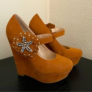 NIB Platform Shoes
